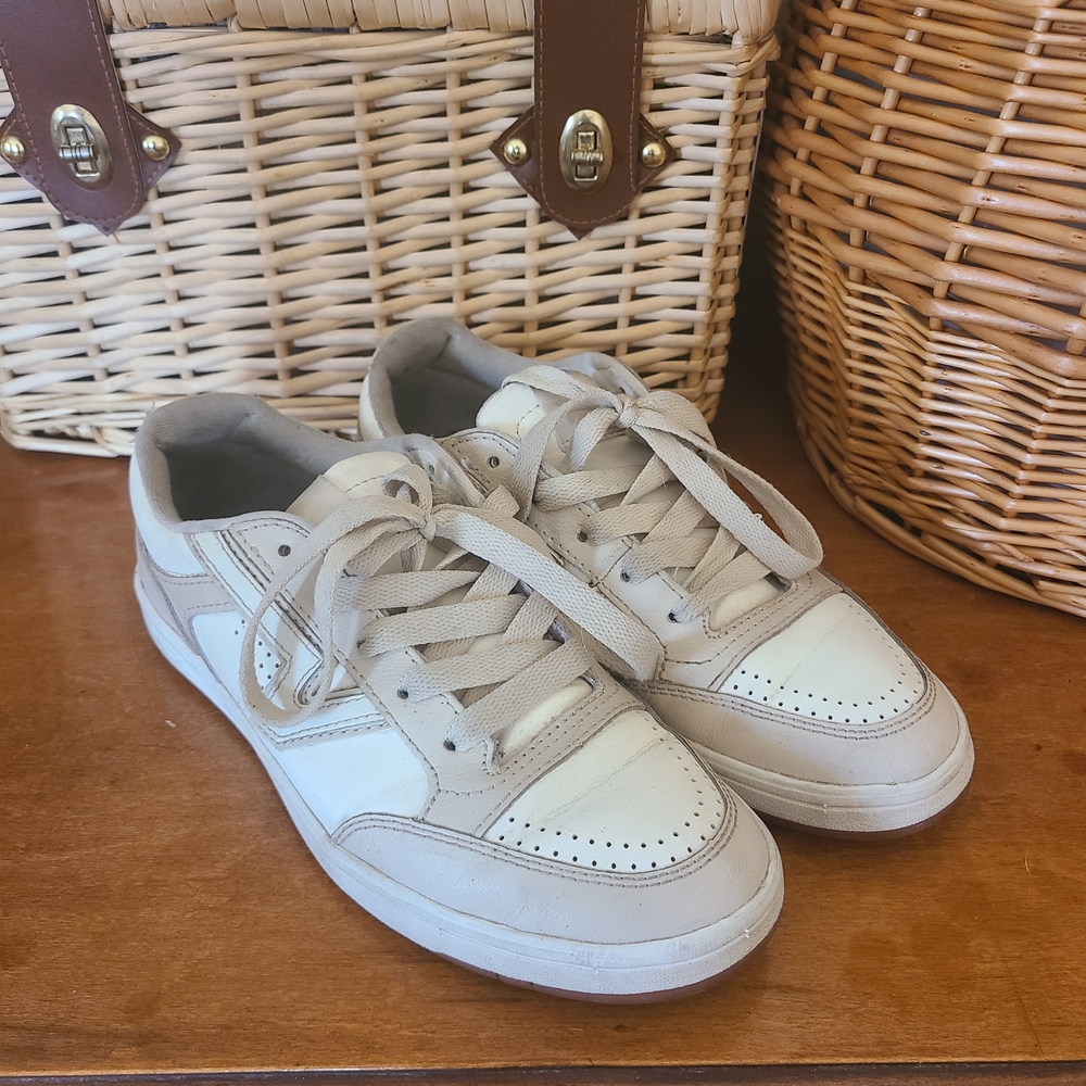 Vans Womens Lowland Comfycush Leather Shoes Size 7